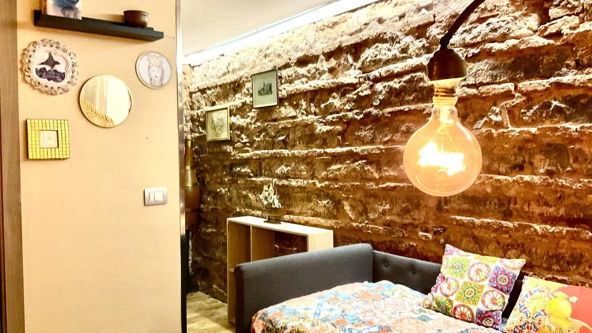 Pensión Mizzicahome Solemare Catania